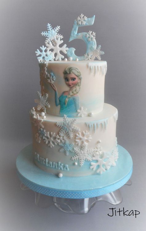 Frozen Cake on Cake Central Frozen Cake Design, Frozen Cake Designs, Elsa Torte, Frozen 3rd Birthday, Elsa Birthday Cake, Pastel Frozen, Frozen Birthday Party Cake, Frozen Themed Birthday Cake, Frozen Birthday Party Decorations