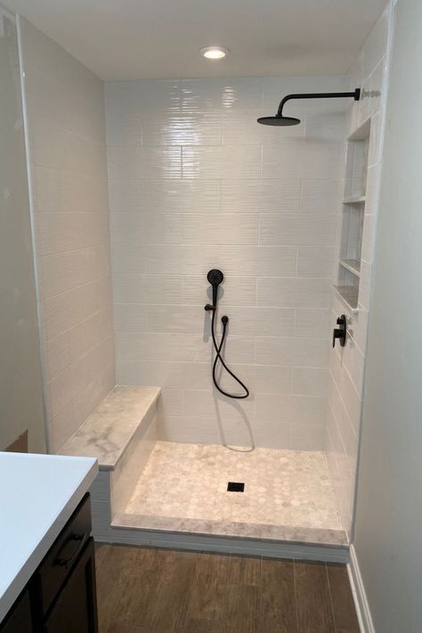 Showers For Seniors, Bathroom For Elderly, Senior Bathroom Design, Walk In Showers, Sleek Bathroom, Shower Lighting, Condo Remodel, Accessible Bathroom, Adjustable Shower Head