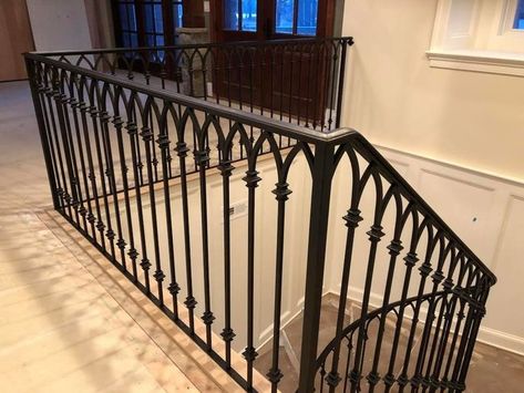 Wrought Iron Railing Exterior, Iron Railings Outdoor, درابزين السلم, Iron Balcony Railing, Indoor Railing, Wrought Iron Railings, Rustic Stairs, Wrought Iron Handrail, Interior Railings