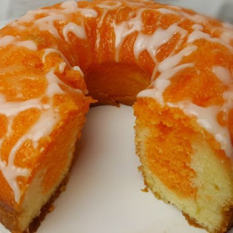 Orange Creamsicle Cake Recipe - (4.7/5) Orange Creamsicle Cake Recipe, Orange Creamsicle Cake, 7 Up Cake, Creamsicle Cake, Orange Pound Cake, Vegetarian Cake, Orange Creamsicle, Incredible Recipes, Cake Mix Recipes