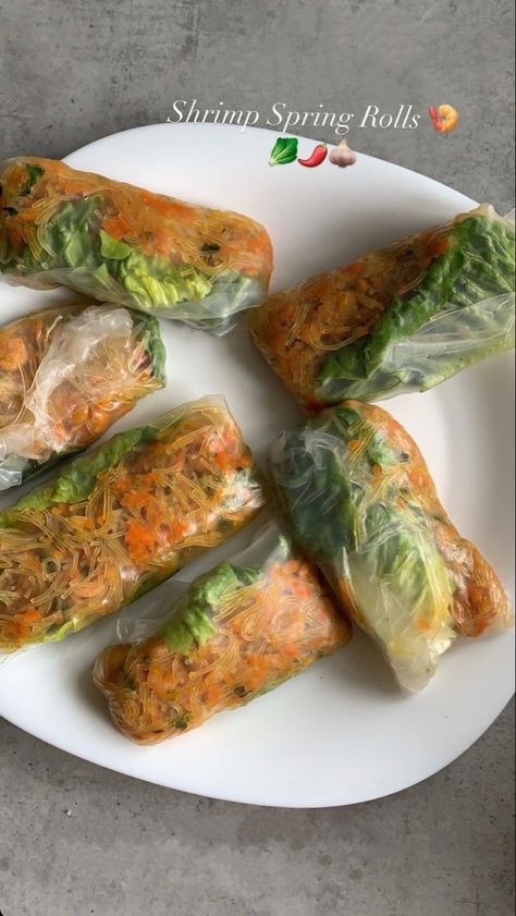 Healthy Lunches Aesthetic, Healthy Lunch Recipes Aesthetic, Healthy Salad Recipes Aesthetic, Lunch Idea Aesthetic, Healthy Meals Aesthetic Lunch, Aesthetic Food Healthy Lunch, Healthy Dinner Recipes Aesthetic, Food Vegetarian Aesthetic, Spring Roll Aesthetic