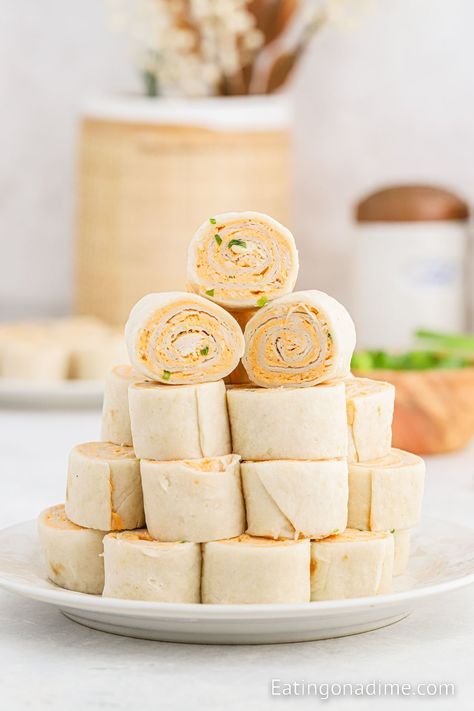 Buffalo Chicken Pinwheels - Eating on a Dime Fried Buffalo Chicken, Buffalo Chicken Pinwheels, Tortilla Pinwheels Recipe, Taco Cups Recipe, Kid Friendly Appetizers, Chicken Pinwheels, Ham And Cheese Pinwheels, Baked Appetizers, Tortilla Pinwheels