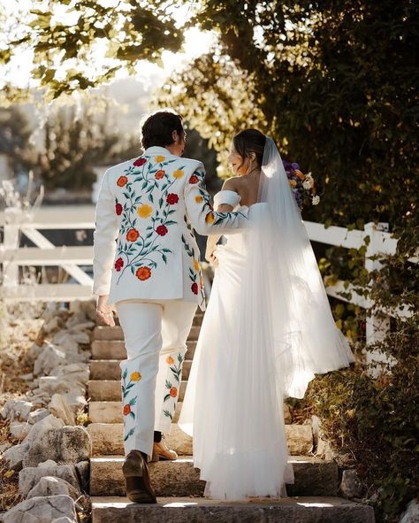 Congratulations to Justin and Jasmine on their beautiful wedding! 🎉 We’re honored you chose us to craft the perfect suit for your big day. Ready to make your special moment unforgettable? Get yours from us today! Charro Wedding Groom, Mexican Wedding Bride And Groom, Mariachi Wedding Suit, Mariachi Wedding, Traditional Mexican Wedding, Charro Wedding, Western Suit, Women Suits Wedding, Rococo Fashion