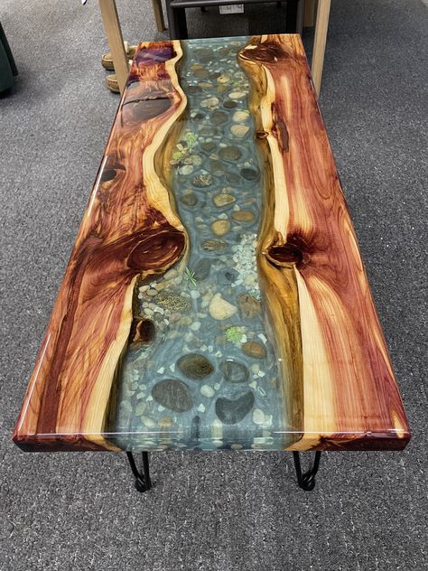 Cedar End Tables Diy, Diy Shelf Decor, Cedar Wood Projects, Rough Cut Lumber, Cedar Table, Cedar Furniture, Resin And Wood Diy, Wood Resin Table, River Tables