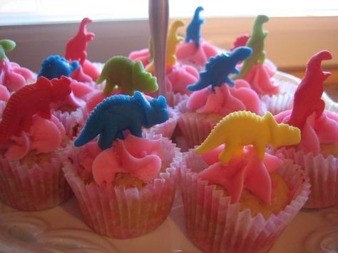 Dino Cupcakes, Cupcakes Sprinkles, Pink Dinosaur Party, Girl Dinosaur Party, Dinosaur Cupcakes, Dino Cake, Dinosaur Themed Birthday Party, Diy Cupcakes, 2nd Birthday Party Themes