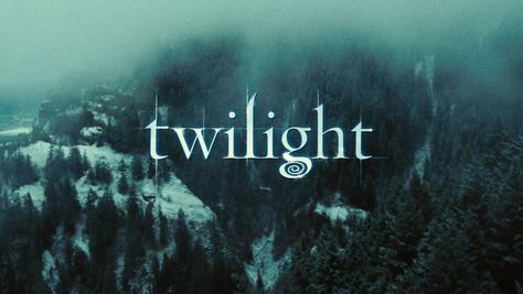 Twilight Desktop Wallpaper Hd 1080p, Twilight Title, Twilight Widget, Twilight Aesthetic Wallpaper, Twilight Scenes, Movie Color Palette, Comfort Movies, Twilight Pictures, Twilight Movie