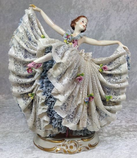 Dresden Lace Figurine Dresden China, Dresden Dolls, Sculpted Doll, Dresden Porcelain, Half Dolls, Porcelain Teapot, China Painting, Porcelain Jewelry, Porcelain Art