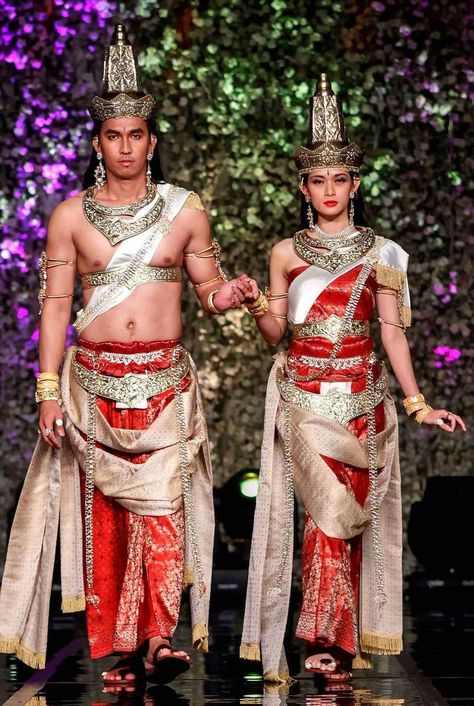 Indonesian Clothing, Indonesian Wedding, Royal Dresses, Thai Dress, Traditional Wedding Dresses, Traditional Fashion, World Cultures, Fantasy Fashion, Historical Fashion