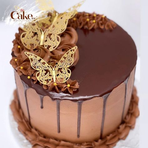 Craving chocolate perfection? Look no further! Treat yourself to our heavenly chocolate cream cake, available in all sizes for a sweet delivery surprise.🥮😋😍💝 #thecakeinc #thecakeinccakes #chocolatecake #chocolate #cakesbae #cakelove #cakedeliverycompanykolkata #chocolatecakes #cakesofinstagram #cakelover Chocolate Cake With Butterflies, Chocolate Butterfly Cake, Butterfly Cake Design, Choco Truffle Cake, 2024 Cake, Trendy Cakes, Skin Tutorial, Chocolate Butterflies, Chocolate Cream Cake