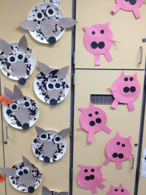 3 Little Pigs - wolf and pig crafts! 3 Little Pigs Activities, Pigs Art, Nursery Rhymes Preschool Crafts, Desert Crafts, Fairy Tales Kindergarten, Three Little Pig, Nursery Rhyme Crafts, Fairy Tales Preschool, September Preschool