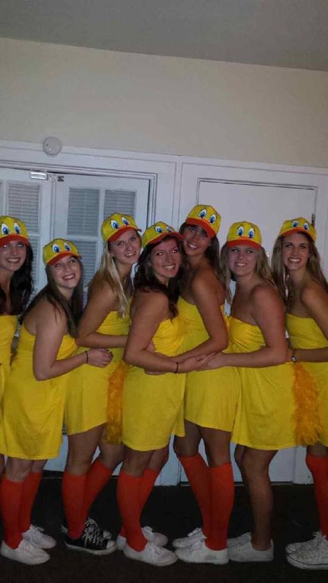 cute duck costume!! cheap affordable DIY halloween costume! Diy Duck Costume For Women, Duck Costume For Women, Diy Duck Costume, Duck Costume Diy, Farm Costumes, Duck Halloween Costume, Duck Costume, Duck Costumes, Office Halloween