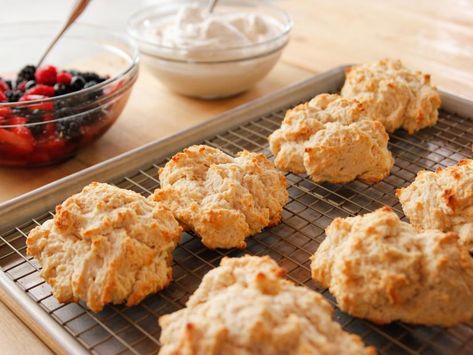 Mixed Berry Shortcake Recipe | Ree Drummond | Food Network Berry Shortcake Recipe, Mixed Berry Shortcake, Raspberry Cream Pies, Best Summer Desserts, Berry Shortcake, Shortcake Recipe, Fruit Cobbler, Raspberry Tarts, 4th Of July Desserts