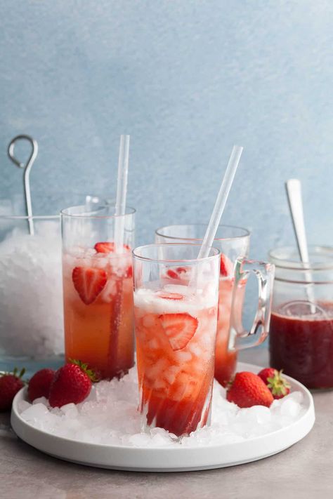 Learn how to make your own fruit-flavored soda water at home with this easy Italian strawberry soda recipe. Made with a homemade strawberry syrup, it’s a refreshing and flavorful way to cool off on a hot day. Strawberry Soda Recipe, Homemade Strawberry Syrup, Italian Cream Soda, Alcoholic Punch Recipes, Tea Sandwiches Recipes, Sandwiches Recipes, Strawberry Soda, Homemade Soda, Roasted Strawberries