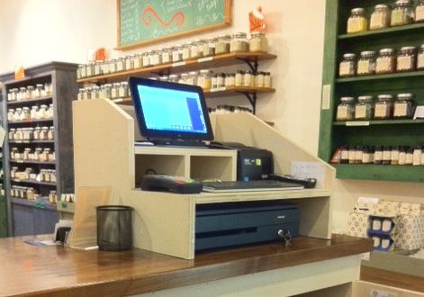 Cashwrap Design, Register Counter Ideas, Retail Store Cash Counter Design, Cash Wrap Counter Boutiques, Toy Display Ideas Retail, Retail Counter Ideas, Cash Register Counter Ideas, Retail Store Check Out Counter, Retail Cash Wrap