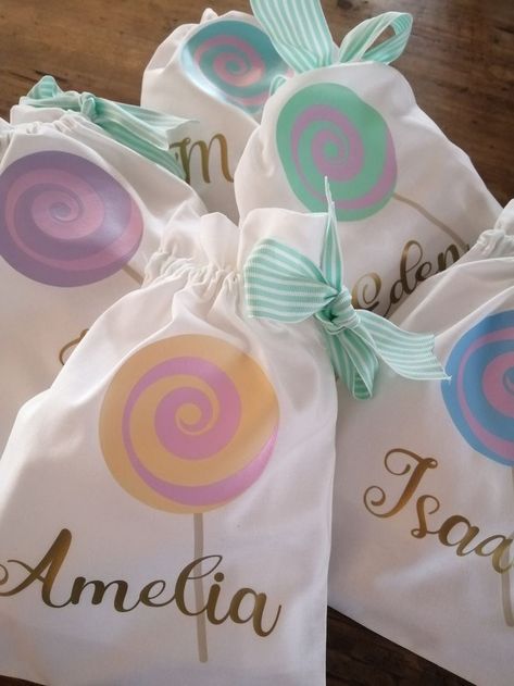 Candyland Loot Bags, Pastel Birthday Party Ideas, Canvas Bag Ideas, Pastel Birthday Party, Personalised Party Bags, Hampers Idea, Lollipop Design, Children Party Ideas, 2023 Graduation Party