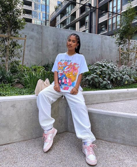 Nike Dunk Low Outfit, Dunk Outfits, Pink Dunks, Outfit Ideas Pink, Dunk Outfit, Dunks Outfit, Outfit Nike, Jordan Outfits, Effortlessly Chic Outfits