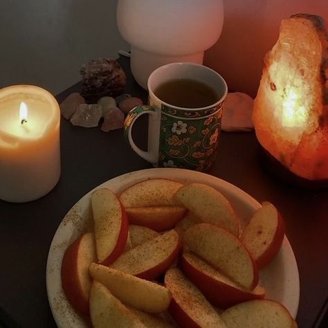 November Asethic, Warm Fall Aesthetic, Comfort Vibes, November Vibes, A Cup Of Tea, Best Seasons, We Fall In Love, Autumn Cozy, Autumn Aesthetic