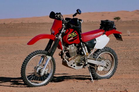 Honda XR400 in the Algerian Sahara Honda Xr400, Dirt Biking, Italy Pictures, Desert Tour, Motor Cycle, Adventure Motorcycling, Honda Motorcycles, Adventure Bike, My Ride