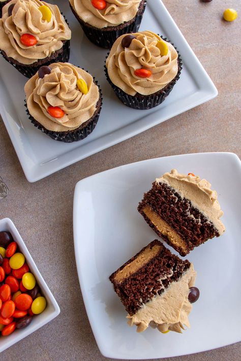 Chocolate Reeses Peanut Butter Cookies, Reeses Cupcakes Recipe, Peanut Butter Cupcake Recipes, Reese Peanut Butter Cupcakes, Reese Cup Cupcakes, Easy Peanut Butter Cupcakes, Reeses Cake Recipes, Vanilla Peanut Butter Cupcakes, Recess Cupcakes