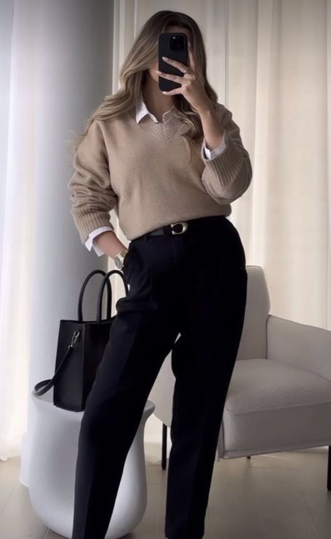 Semi Formal Mujer, Business Professional Outfits, Lawyer Fashion, Chique Outfits, Stylish Work Attire, Office Outfits Women, Corporate Outfits, Business Casual Outfits For Work, Event Outfit