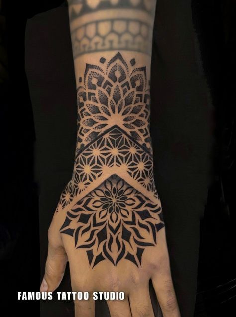 Wrist Mandala Tattoo Men, Mandala Tattoo On Hand For Men, Mandala Hand Tattoos Men, Hand Tattoos Mandala, Mandala Tattoo On Hand, Hand Tattoo Designs Men, Geometric Hand Tattoo, Mandala Tattoo Hand, Hand Mandala Tattoo