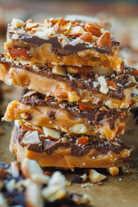 Our toffee recipe is buttery and crunchy with delicious layers of candy, chocolate and almonds. It's easy to make with only 5 ingredients. Homemade Almond Roca Recipe, Almond Roca, Almond Toffee, Toffee Recipe, Christmas Candy Recipes, Think Food, Homemade Candies, Candy Desserts, Brownie Cookies