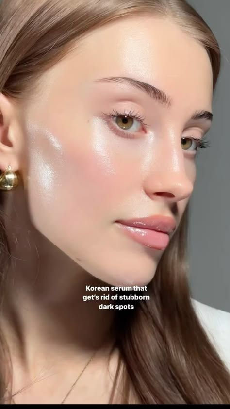 Silky Skin Aesthetic, Clear Smooth Skin Aesthetic, Clear Pale Skin, Glass Clear Skin, Glass Skin Aesthetic, Makeup For Pale Skin, Clear Glass Skin, Hollywood Glamour Makeup, Appearance Goals