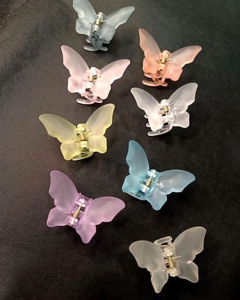 These cute mini butterflies are definitely gonna steel your heart 👀💖😉 But don't worry they won't fly away 🤭🤞💖🦋 Dm to grab yours 😉🤞 #miniature #clutchers #claw #clip #hairaccessories #smallbusiness #entrepreneur #womenownedbusiness #explore #explorepage #instagood #instagram #india Cute Claw Clips, Butterfly Claw Clip, Mini Clips, Claw Hair Clips, Butterfly Clips, Claw Clips, Claw Clip, Don't Worry, Jewelry Stores