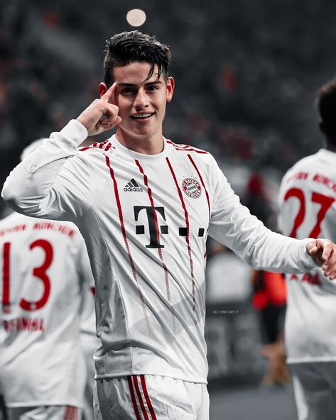 James Rodriguez Wallpapers, James Rodriguez Colombia, James Rodrigues, James Richards, James 3, Vision Board Pictures, James Rodriguez, Volleyball Outfits, Foto Bts