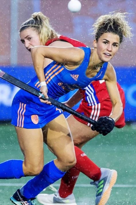 Womens Field Hockey, Hockey Drills, Den Bosch, Hockey Player, Field Hockey, Eindhoven, Hockey Players, Drills, Hockey