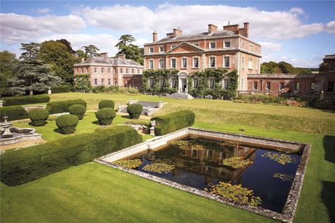 English Mansion, 18th Century Landscape, Salisbury Wiltshire, Country Mansion, English Manor Houses, Historic Mansion, Architecture Model Making, Mansions For Sale, Big House