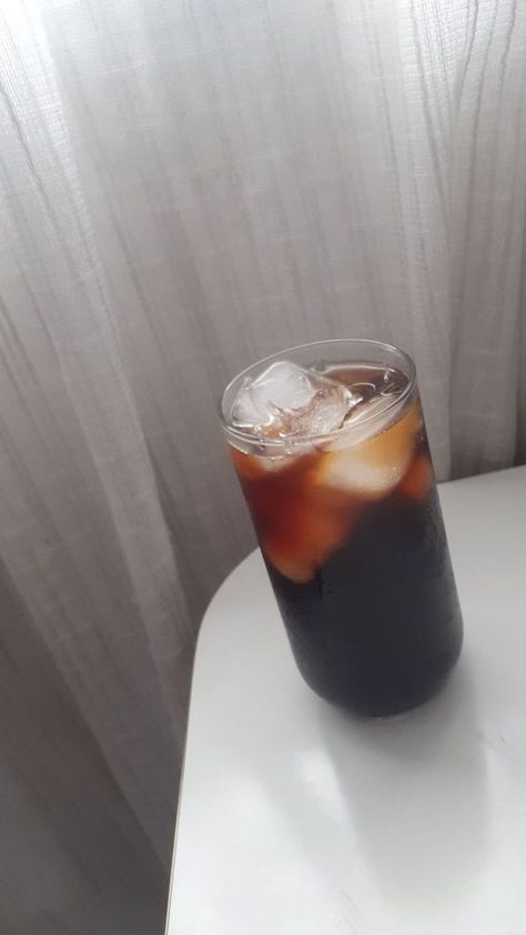 Iced Americano Aesthetic, Americano Aesthetic, Korean Cafe, Iced Americano, Tonic Recipe, Americano Coffee, Cafe Aesthetic, Coffee Games, Coffee Obsession