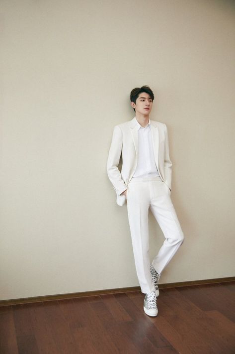 All White Formal Outfit For Men, White Outfit Men Formal, White Outfit For Men, Korean Street Fashion Men, Mens Suit Style, Kpop Fashion Men, Suits Korean, Thai Fashion, Model Boy