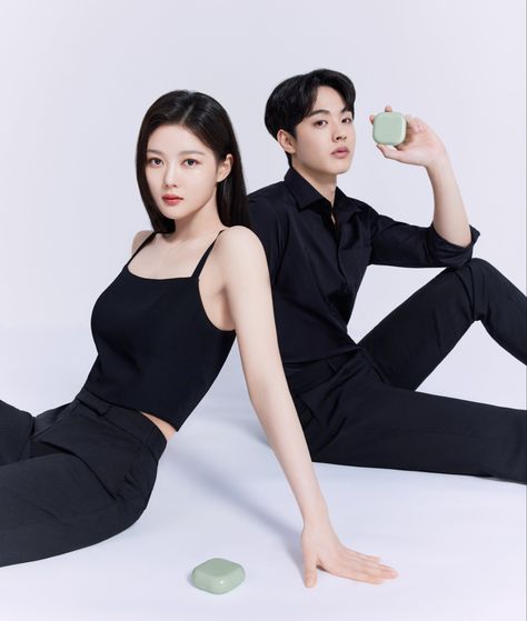 Skincare Routine Korean, Laneige Neo Cushion, Idol Makeup, Kim Yoojung, Korean Beauty Brands, Korean Beauty Products, Kim You Jung, Photoshoot Couple, My Demon