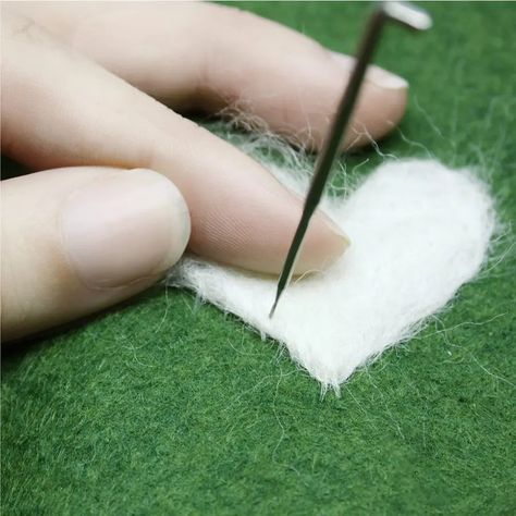 Needle felting 101 | How to needle felt any shape How To Stiffen Felt, Needle Felting Pictures, Felting Pictures, Roving Wool, Foam Blocks, Christmas Things, Fabric Markers, Foam Crafts, Needle Felt