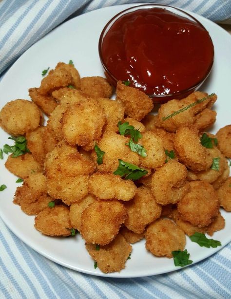 Easy Fried Popcorn Shrimps - Aliyah's Recipes and Tips Southern Usa, Popcorn Shrimp, Fast Food Places, Usa Food, Grape Salad, Shrimp Recipes For Dinner, Shrimp Recipes Easy, Pescatarian Recipes, Yummy Comfort Food