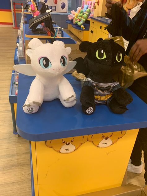 Toothless And Light Fury Aesthetic, Light Fury Plush, Build A Bear Aesthetic Couple, Toothless And Light Fury Matching Icons, Matching Build A Bears, Light Fury And Toothless, Toothless Toy, Toothless Plush, Toothless And Light Fury