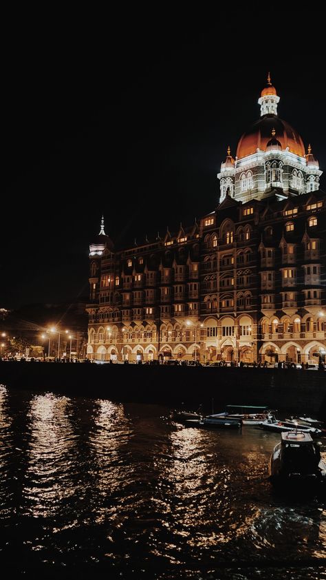 Mumbai Evening Snap, Mumbai Aesthetic Instagram Story, Taj Hotel Mumbai Snapchat Story, Mumbai Aesthetic Night, Mumbai Night Snap, Mumbai City Night, Mumbai Night Snapchat, Mumbai City Aesthetic, Mumbai Night Life