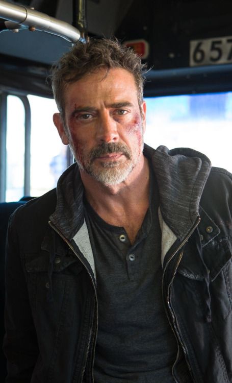 Bit knocked up.......I don't care, your still Hot!!!!! Jeffrey Dean Morgan Negan, Negan Twd, Hilarie Burton, The Heist, John Winchester, Jeffrey Dean, Jeffrey Dean Morgan, Kate Bosworth, Song Artists