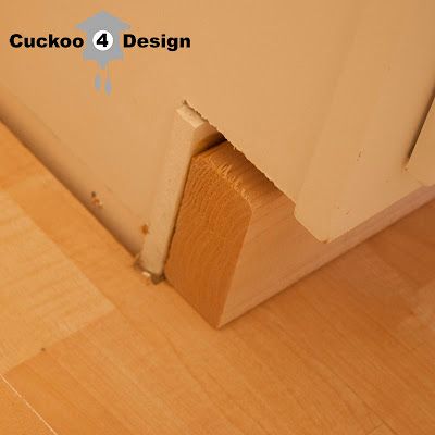 how to fix a vanity kick plate Cabinet Toe Kick, Bathroom Cabinet Makeover, Budget Diy Home Decor, Kitchen Island Makeover, Cabinet Molding, Cabinet Trim, Built In Dresser, Diy Bathroom Vanity, Kick Plate