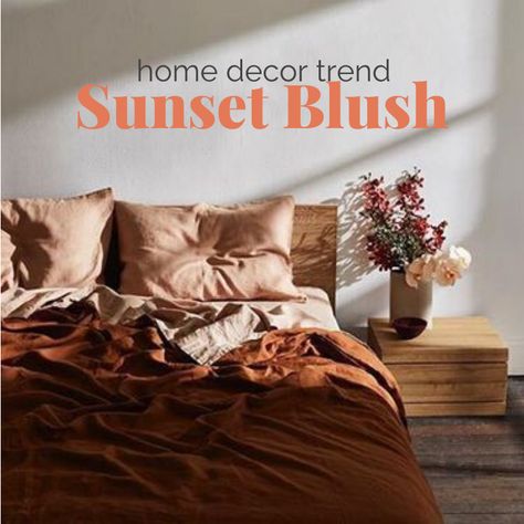 Create the bohemian Sunset Blush home decor look with an earthy palette of dusky pink, rust, ochre and brown. Perfect for laid-back living spaces and dreamy bedrooms. Add texture with natural materials such as linen, rattan, pampas grass and palm leaves. Hand-made ceramics and planters finish the look. Rust And Blush Bedroom, Mauve And Rust Bedroom, Brown And Pink Interior Design, Sunset Blush Bedroom, Sunset Bedroom Decor, Blush Home Decor, Tiny Condo, Sunset Blush, Urban Outfitters Bedding