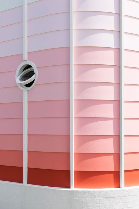 This Pink Beach House Is a Playful Spin on Coastal Villas | AD Middle East Pink Beach House, Vaporwave Sunset, Colourful Homes, Australian Beach House, Beach Architecture, Mission House, Small Beach Houses, Australian Beach, Beach Shack