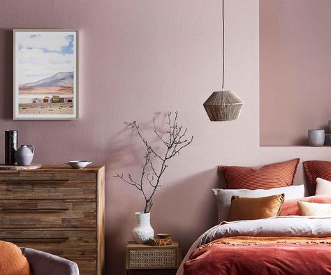 5 winter colour trends that will cosy up your home Mauve Interior, Mauve Walls, Monochromatic Interior, Trend Ideas, Colour Trend, Pastel Color Schemes, Colour Trends, Cosy Winter, Camper Decor