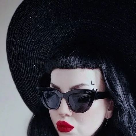 ALIEN BABY on Instagram: "Blast from the past, the famous and most flattering sunnies ever are back! Cat eye vintage style sunglasses 🖤 Summer goth aesthetic from @sekomaya 🦋" Goth Sunglasses, Trend Sunglasses, Oc Aesthetic, Summer Goth, Sunglasses Summer, Cateye Sunglasses, Summer Sunglasses, Style Sunglasses, Goth Girl