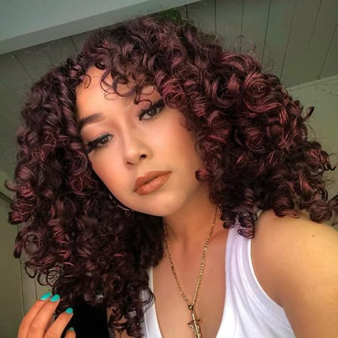 Dark Red Hair Color Natural Curly, Curly Hair Color 2023 Trends, Red Balayage Hair Curly Natural, Wine Hair Color Curly, Red Pintura Highlights Curly, Curly Dark Brown Hair With Red Highlights, Red Balayage On Curly Hair, Cool Brown Curly Hair, Curly Haircolour Ideas