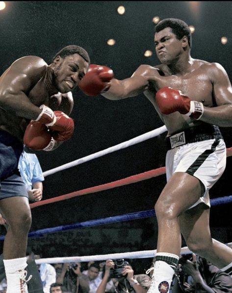 Thrilla In Manila, Muhammad Ali Boxing, Boxing Images, Boxing Videos, Muhammed Ali, Boxing Posters, Boxing History, Mohammed Ali, George Foreman