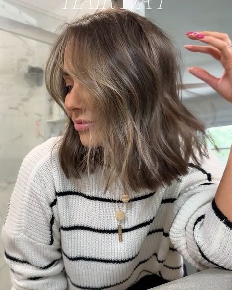 Short Hair Natural Balayage, Short Hair With Dimension, Light Brown Hair Ash Highlights, Mousy Brown Short Hair, Lob Haircut Brunette Balayage, Light Brown Balayage Cool Tones, Short Brown Hair With Dimension, Short Light Brunette Hair, Brown Hair Cool Highlights