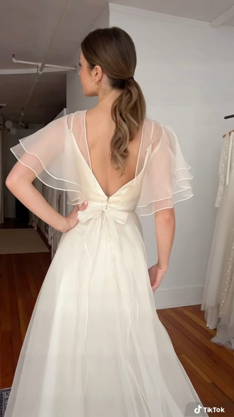 Wedding Dress With Flutter Sleeves, Dress With Flutter Sleeves, Dreamy Wedding Dress, Wedding Dress Flowy, Wedding Dress Guide, Voluminous Sleeves, Vintage Wedding Dress, Dream Wedding Ideas Dresses, Cream Silk