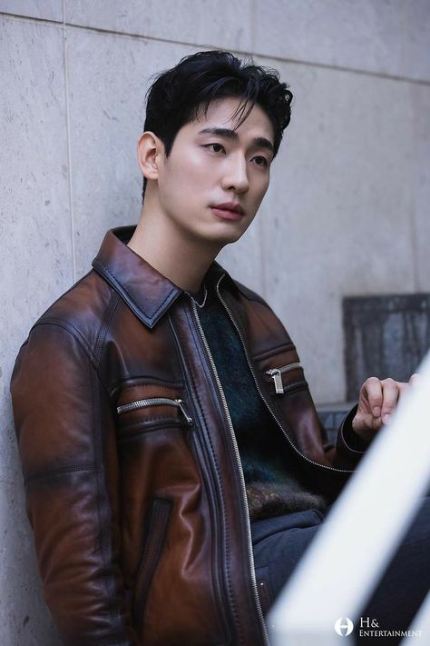 Yoon Park Actor, Yoon Park, Doctor Slump, Korean Star, Spotify Playlist, Monsta X, Korean Actors, Detective, Kdrama