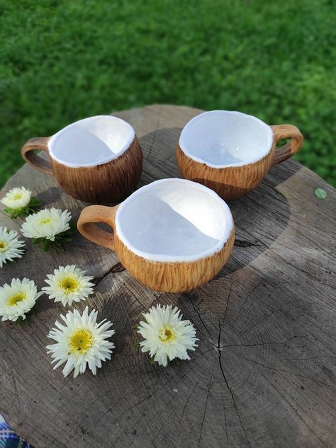 Air Dry Clay Cup Holder, Coconut Clay Bowl, Slab Cup Ideas, Clay Cup Ideas Ceramic Art, Tropical Ceramics, Handmade Cups Ceramic Pottery, Clay Dishware, Ceramic Cups Handmade Mugs, Ceramic Coconut